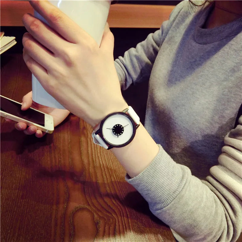 Hot Simple Fashion Korean Lovers Couple Quartz Watch Leather Clock Men Women Wristwatches Personality Student Watches Casua TC21